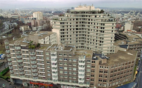 Apartment building